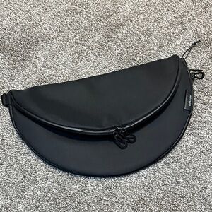 NWT Cote&Ciel Hala S Jet Black Half-Moon Crossbody Bag (missing strap)
